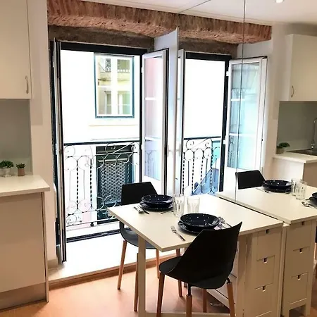 Studio In Center! Tram 28 * Lisboa